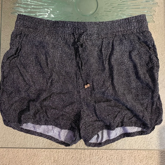 💜 Studio - Picture 1 of 1